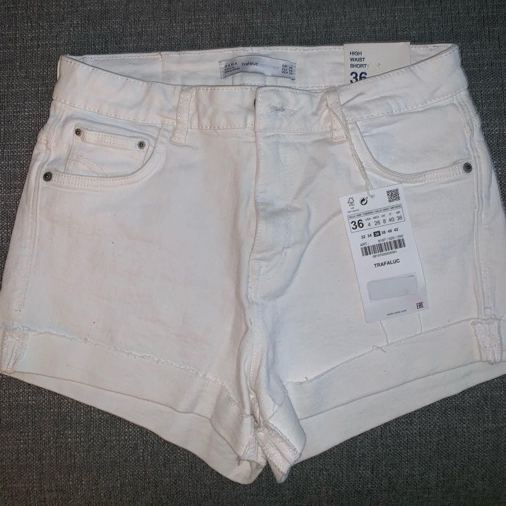 Zara - High waisted white denim shorts